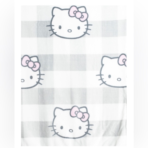 Hello Kitty Throw Checkered Grey and White - Picture 2 of 2